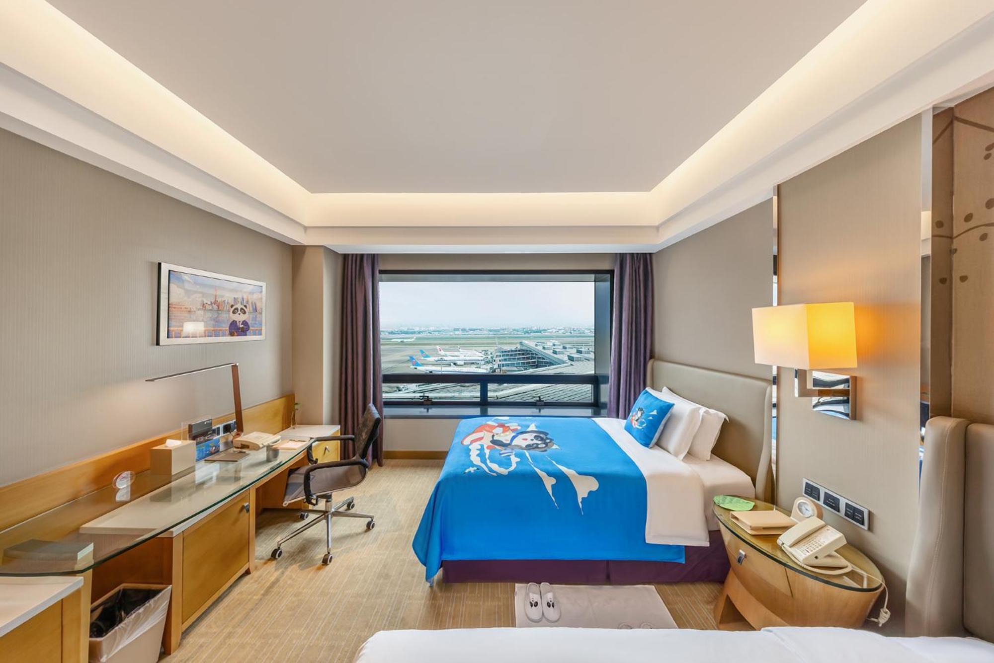 Phoenix Baby Family Room